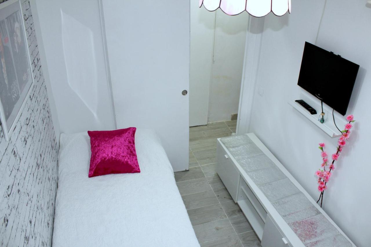 Apartament Cosmo Grey L’Hospitalet de Llobregat Zewnętrze zdjęcie